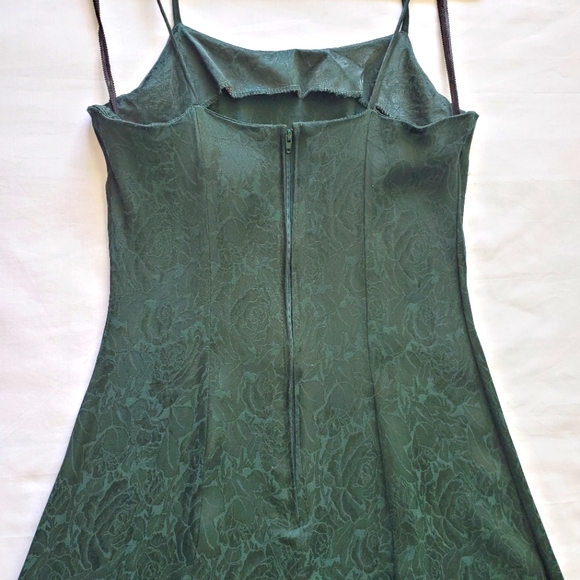 Vintage Forest Green Patterned Dress - Picture 3 of 5